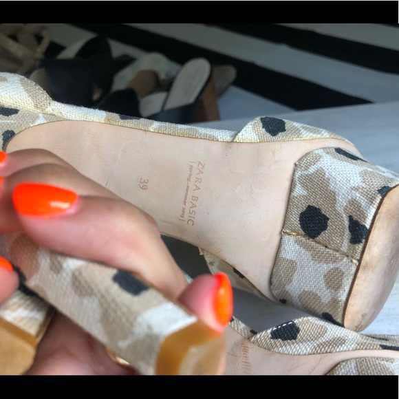 ZARA Basic Platform leopard print heels - Picture 9 of 13